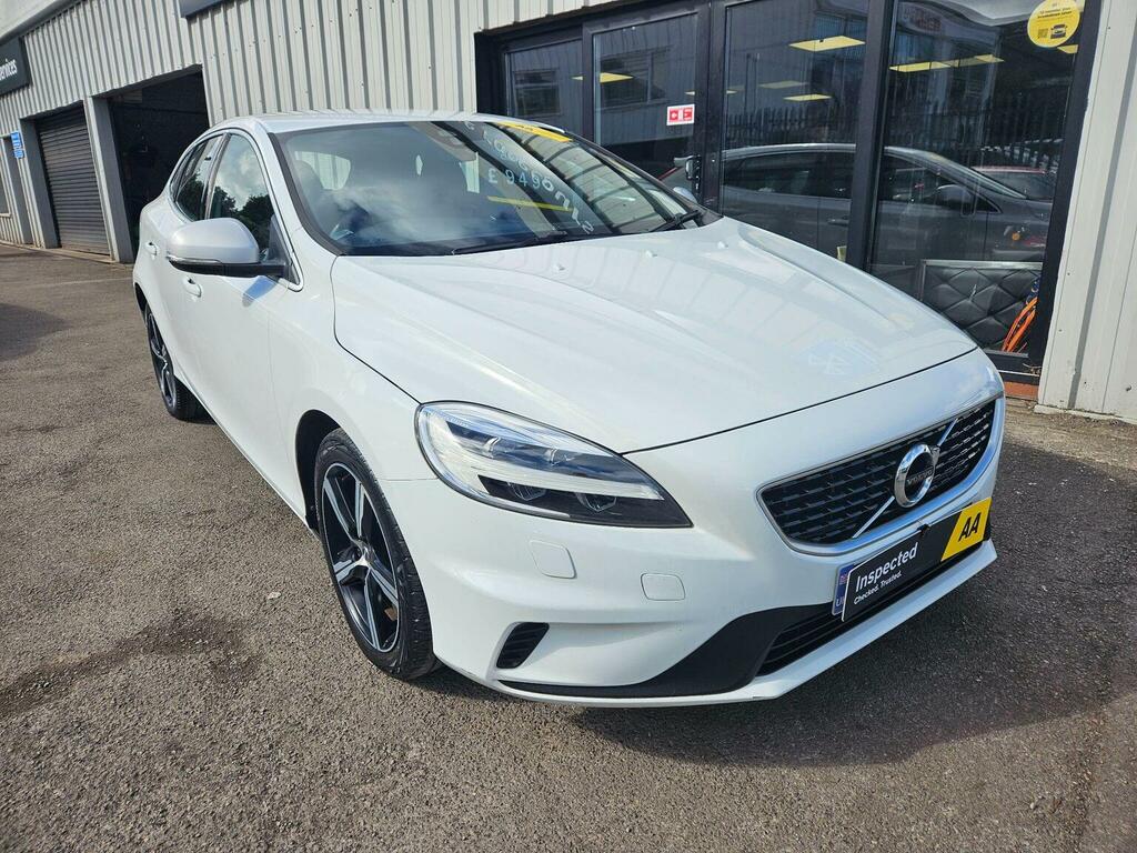 Volvo V40 Hatchback 2.0 D4 R-design Nav Plus Euro 6 Ss White