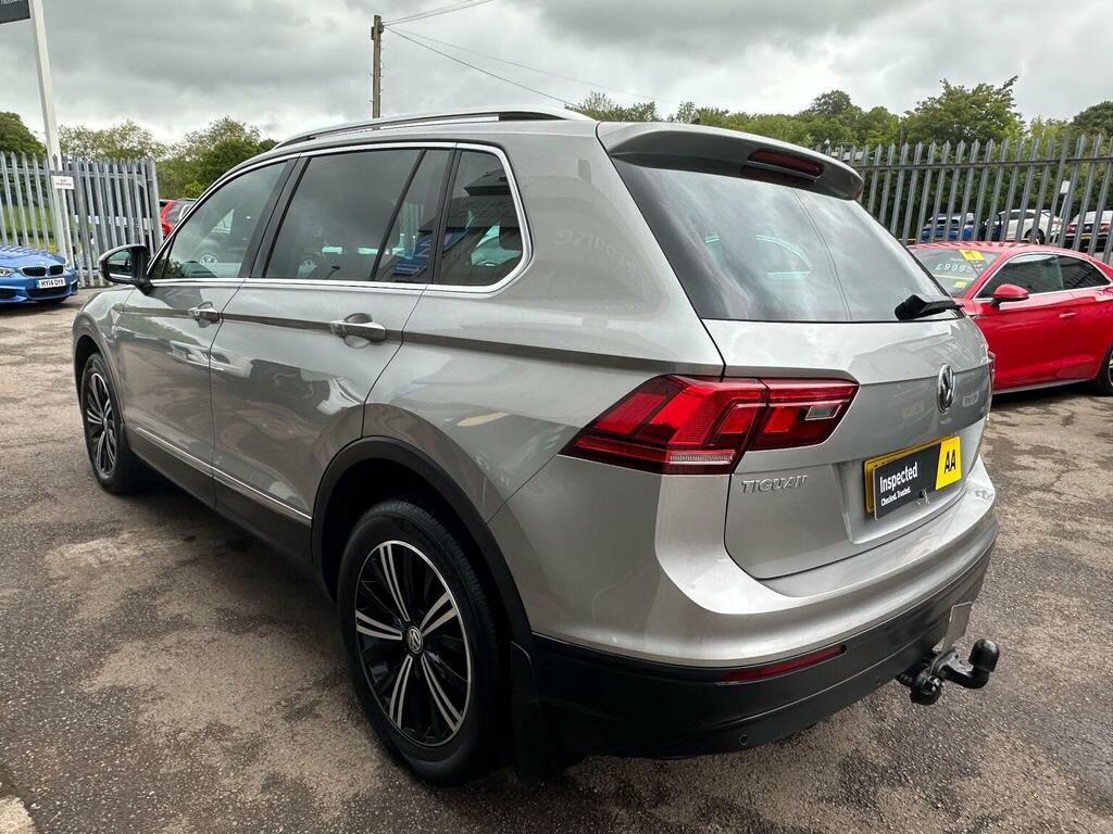 Volkswagen Tiguan Suv 2.0 Tdi Se Navigation 4Motion Euro 6 Ss HF67ZPJ Silver #6