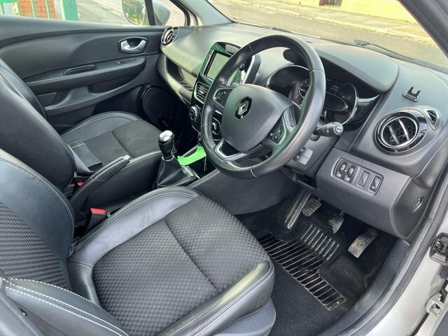 Renault Clio Petrol HK19JXM Silver #4