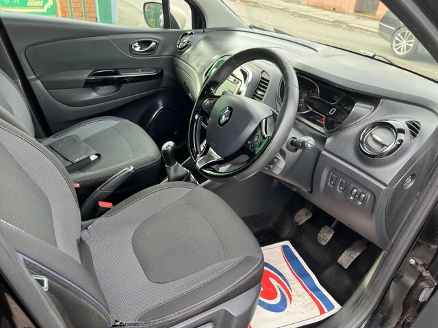 Renault Captur Diesel PJ65KZH Black #5