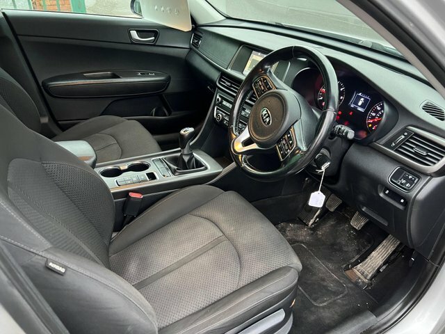 Kia Optima Diesel RJ67MWX Silver #4