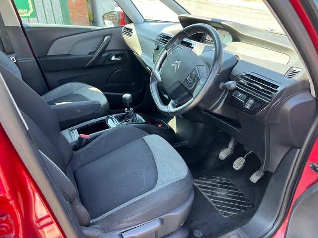 Citroen C4 Picasso Diesel MV17KVS Red #4