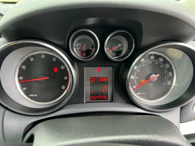 Vauxhall Mokka Asx Exceed Silver #34