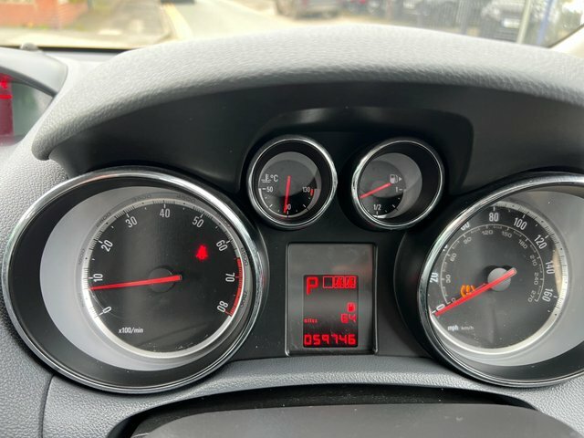 Vauxhall Mokka Asx Exceed Silver #38