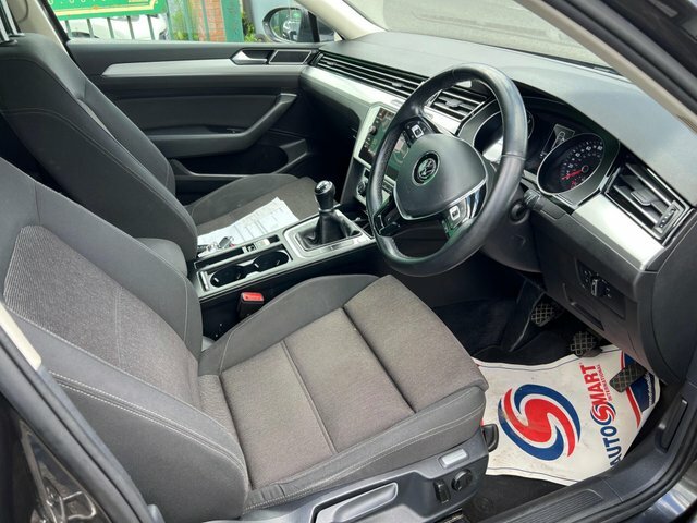 Volkswagen Passat Diesel GC17VGE Grey #4