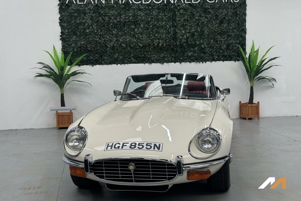 Jaguar E-Type Jaguar E-type 5.3 V12 Roadster White #4