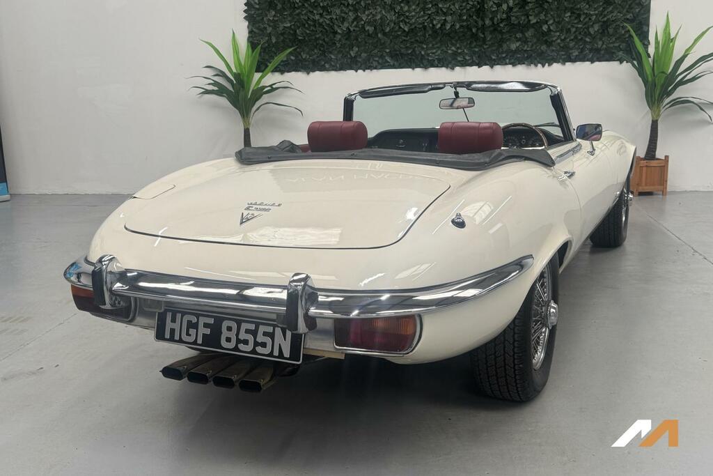 Jaguar E-Type Jaguar E-type 5.3 V12 Roadster White