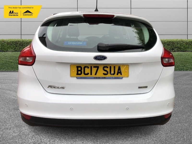 Ford Focus Titanium White #4