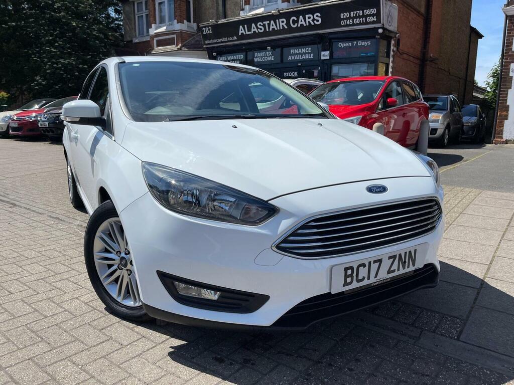 Ford Focus Hatchback 1.0T Ecoboost Zetec Edition Euro 6 Ss White