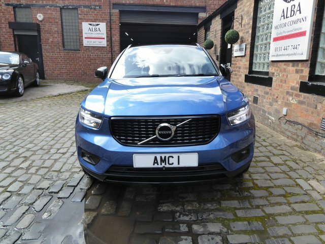 Volvo XC40 2.0 D4 R-design SK70UTT Blue #2