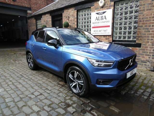 Volvo XC40 2.0 D4 R-design Blue
