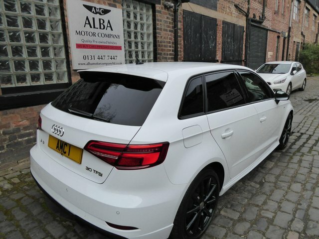 Audi A3 1.0 Tfsi 30 Black SH19UZU White #6