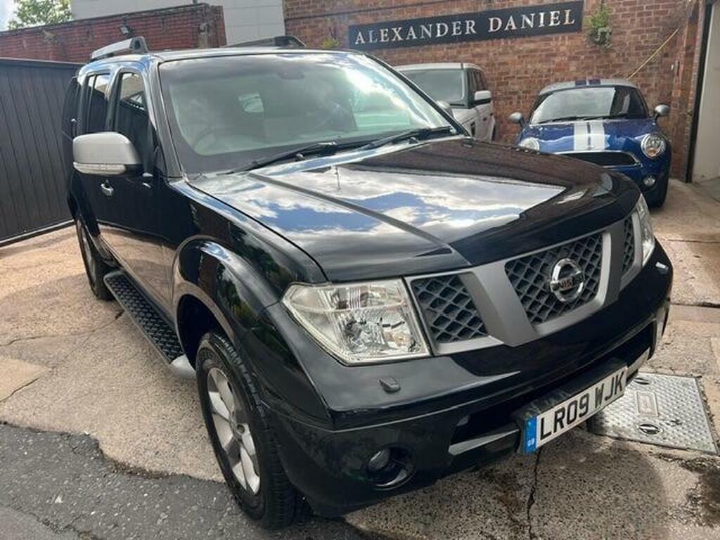Nissan Pathfinder 2.5 Td Platinum Black #28