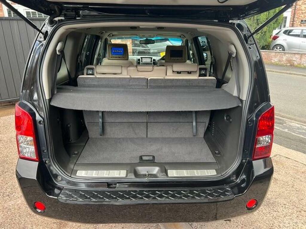 Nissan Pathfinder 2.5 Td Platinum Black #24