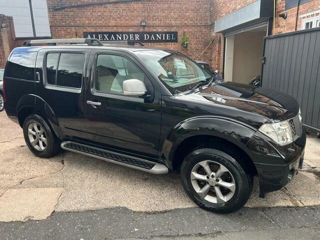 Nissan Pathfinder 2.5 Td Platinum Black #43
