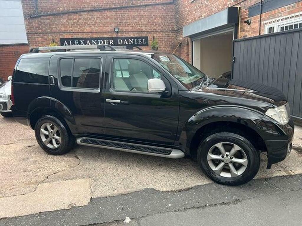 Nissan Pathfinder 2.5 Td Platinum Black #30
