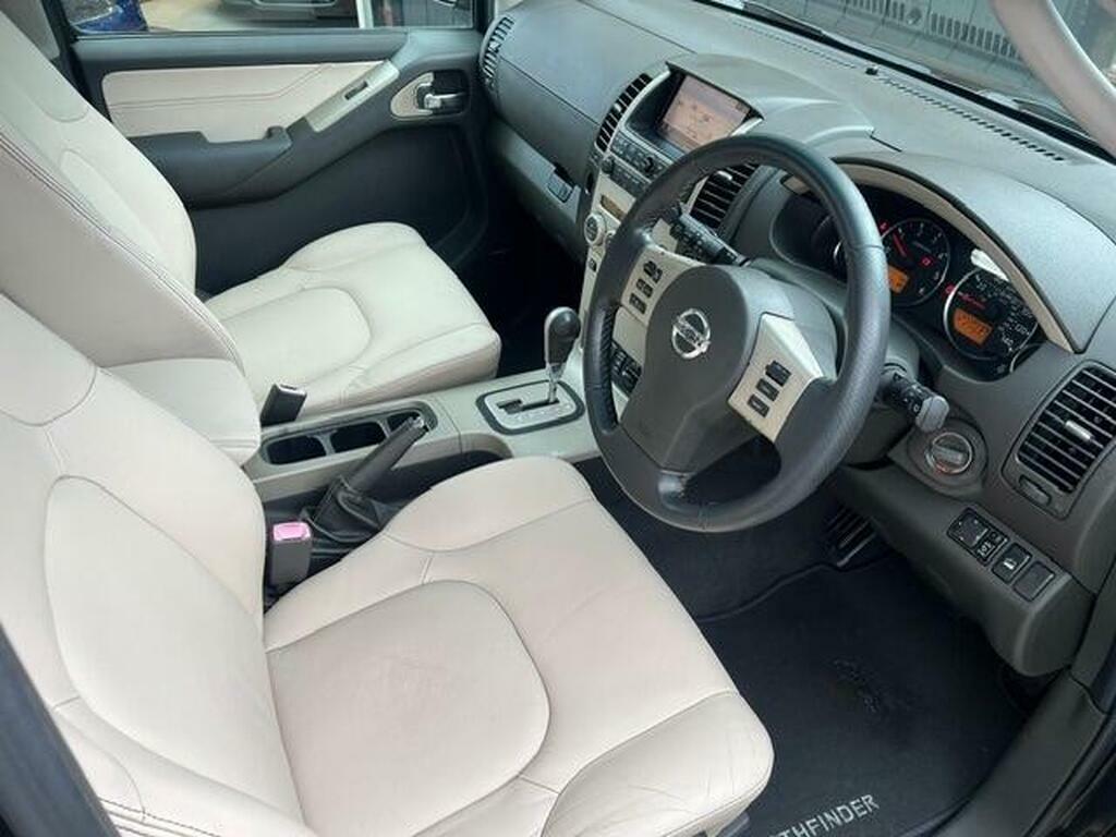Nissan Pathfinder 2.5 Td Platinum Black #7