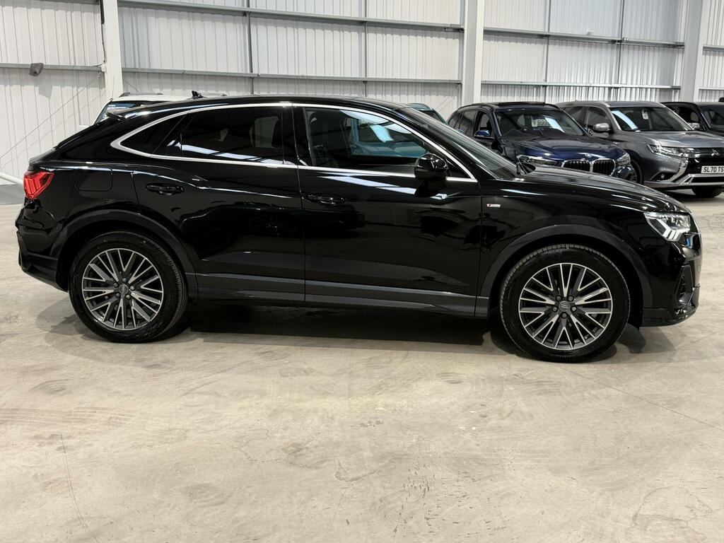 Audi Q3 1.5 Tfsi Cod 35 S Line Sportback S Tron LV20FLA Black #4