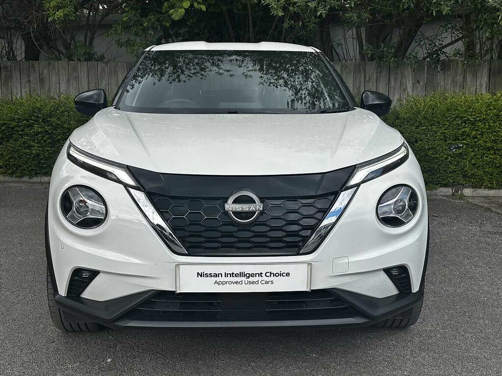 Nissan Juke 1.6 Hybrid Tekna White #2
