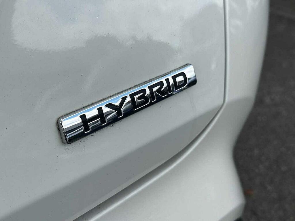 Nissan Juke 1.6 Hybrid Tekna White #5