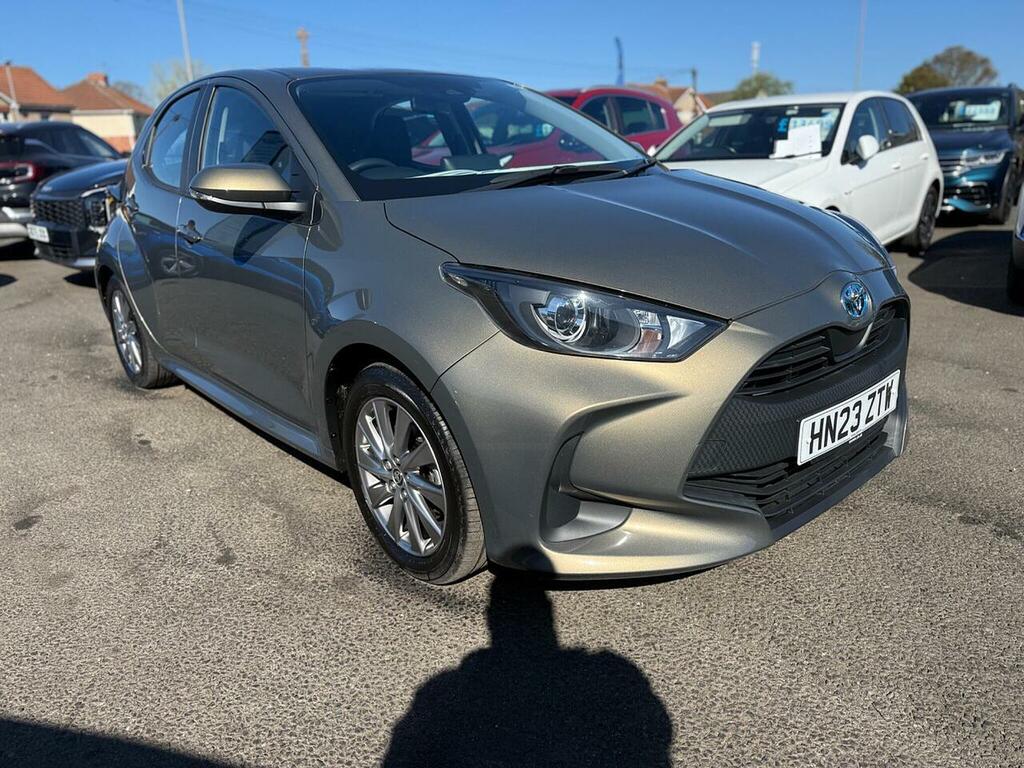 Toyota Yaris 1.5 Vvt-h Icon E-cvt Euro 6 Ss Brown