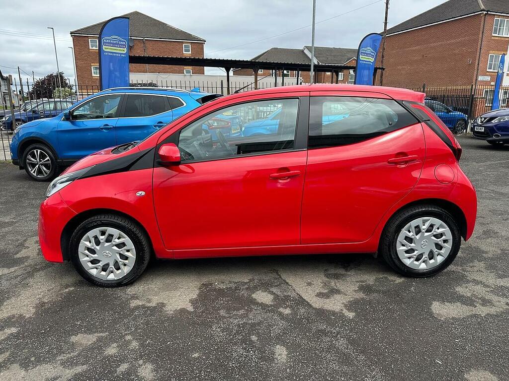 Toyota Aygo 1.0 Vvt-i X-play Euro 6 Safety Sense SL21HUV Red #5