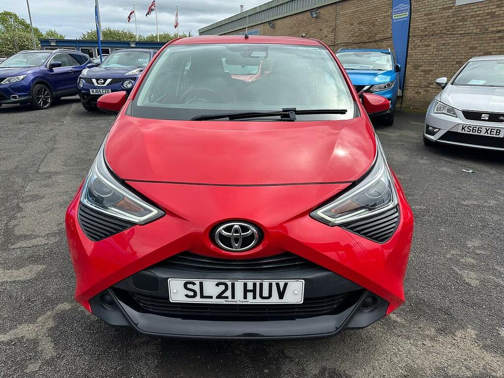 Toyota Aygo 1.0 Vvt-i X-play Euro 6 Safety Sense SL21HUV Red #3
