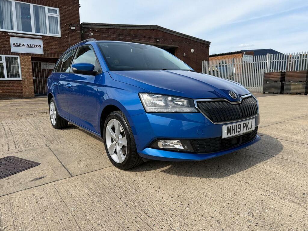 Skoda Fabia Petrol MH19PKJ #2
