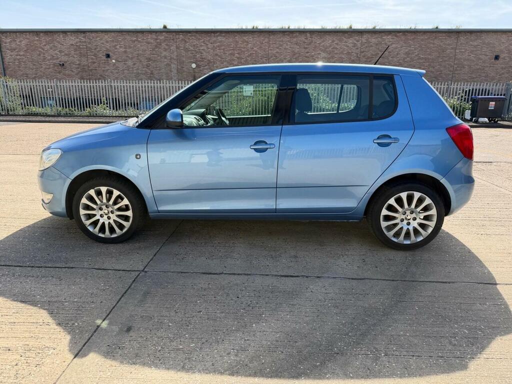 Skoda Fabia Petrol FD64VUF  #5