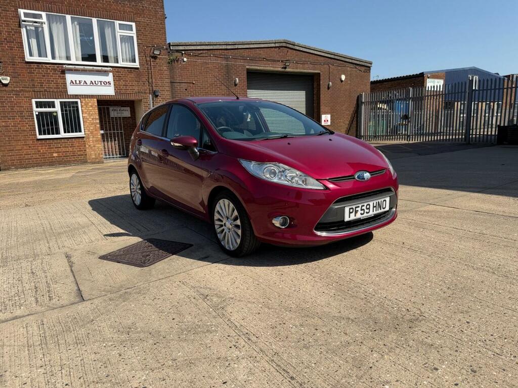 Ford Fiesta Fiesta Titanium PF59HNO Red #2
