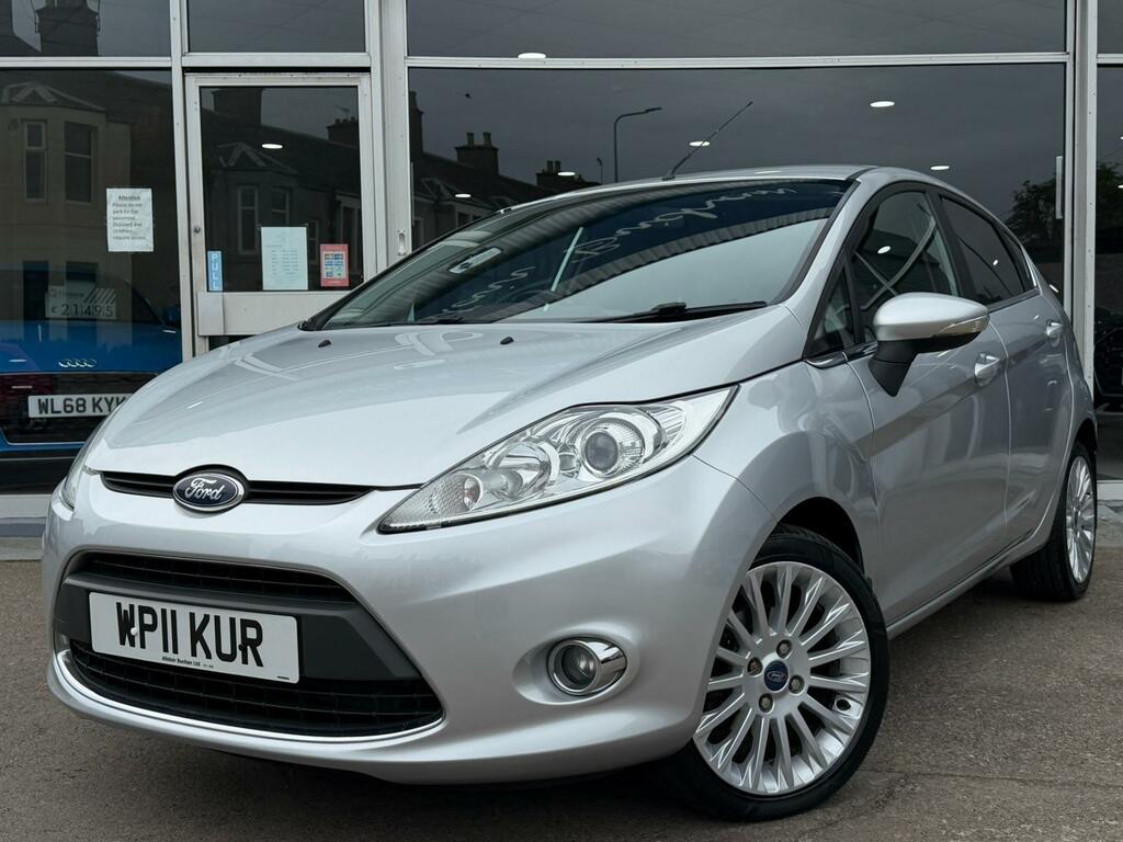 Ford Fiesta 1.4 Titanium Silver