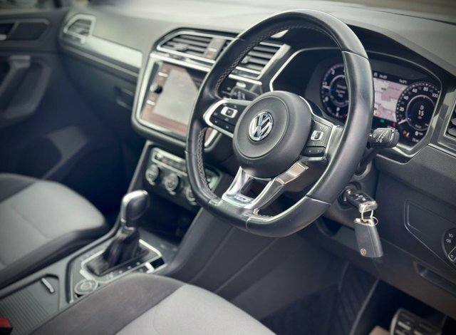 Volkswagen Tiguan 2.0 Tdi R-line Suv Dsg 4Motion BW18DCU White #2
