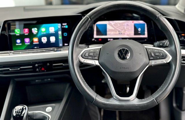 Volkswagen Golf 1.5 Tsi Life S072VFF Grey #2