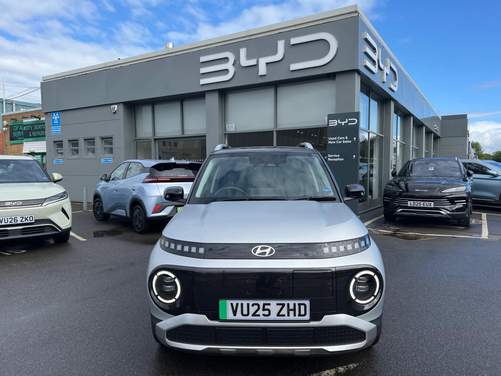 Hyundai Inster Long Range 49Kwh 02 VU25ZHD Silver #2