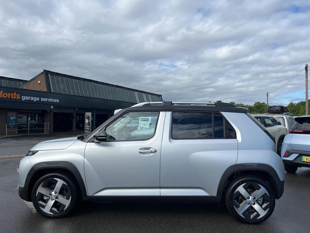 Hyundai Inster Long Range 49Kwh 02 VU25ZHD Silver #5