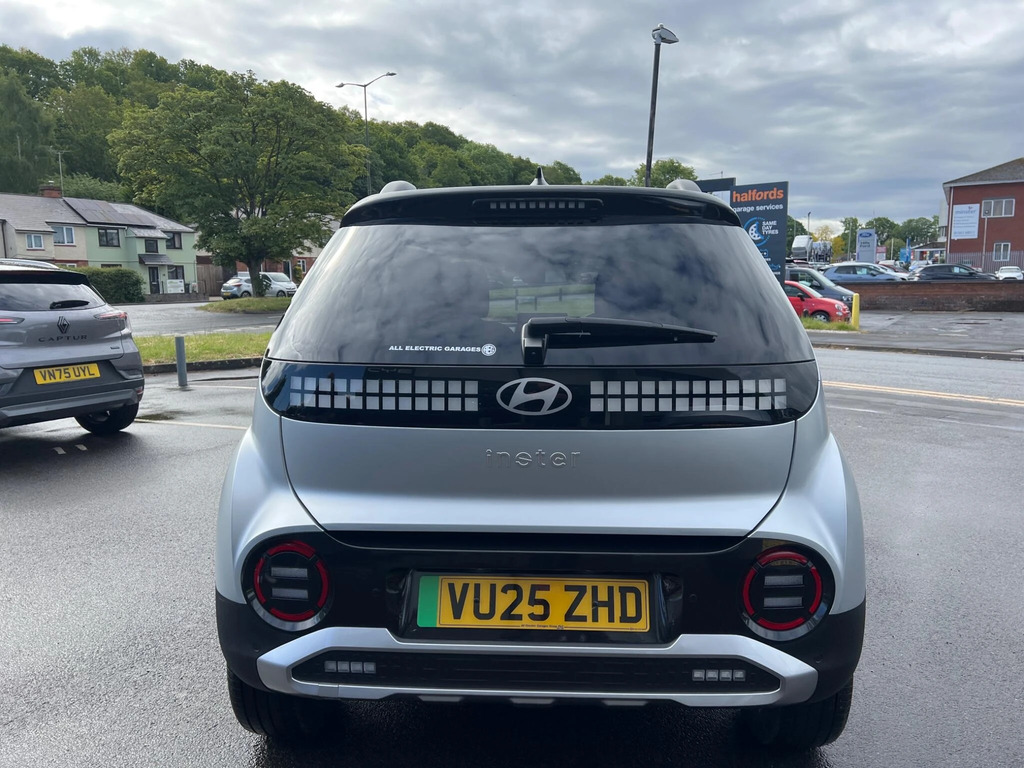 Hyundai Inster Long Range 49Kwh 02 VU25ZHD Silver #6