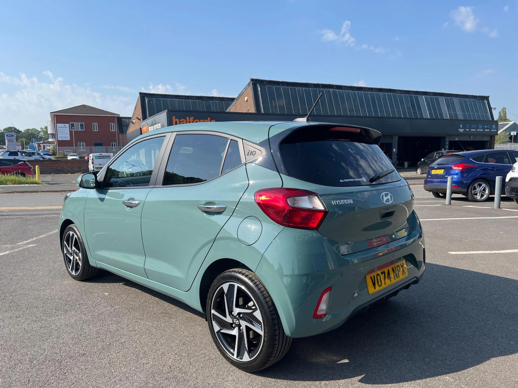 Hyundai I10 1.2 Premium Euro 6 Ss VO74NPX Green #4
