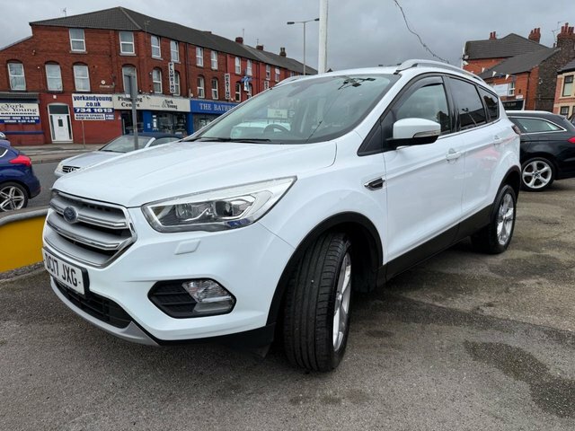 Ford Kuga 1.5 Tdci Titanium X Suv Awd Euro DC17JXG White #3
