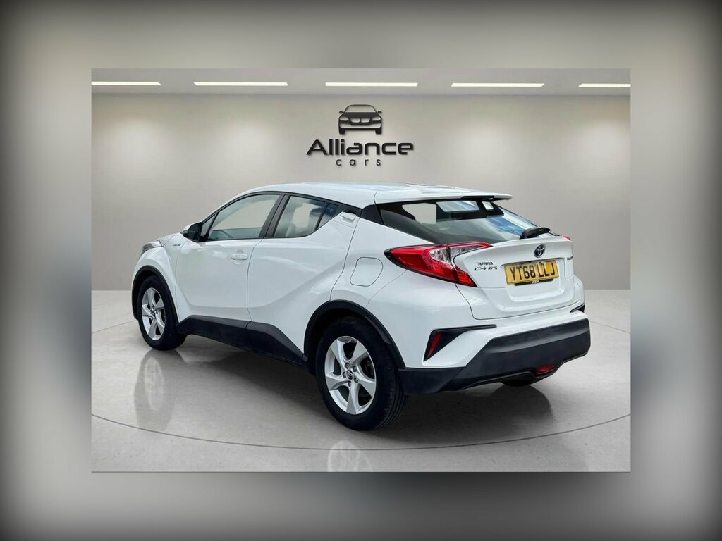 Toyota C-Hr 1.8 Vvt-h Icon Cvt Euro 6 Ss YT68LLJ White #3