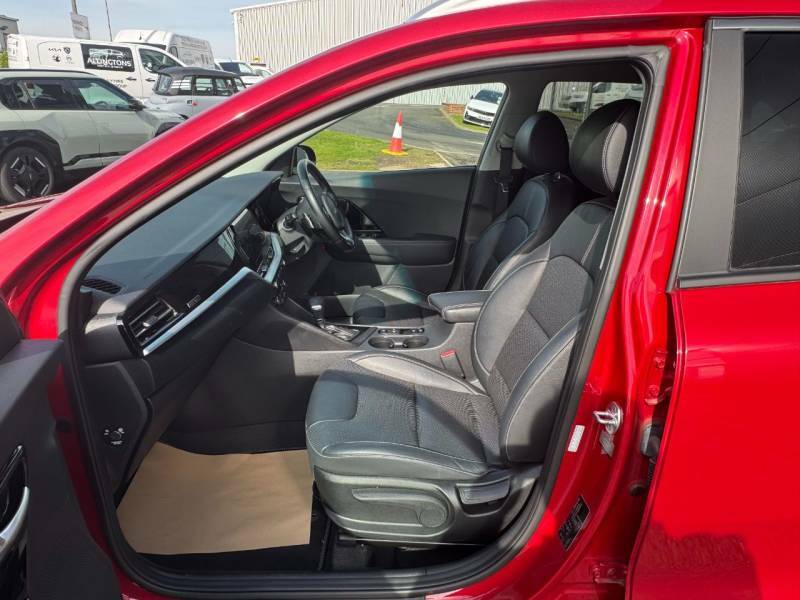 Kia Niro 1.6 Gdi Hybrid 3 Dct NC71UHV Red #2