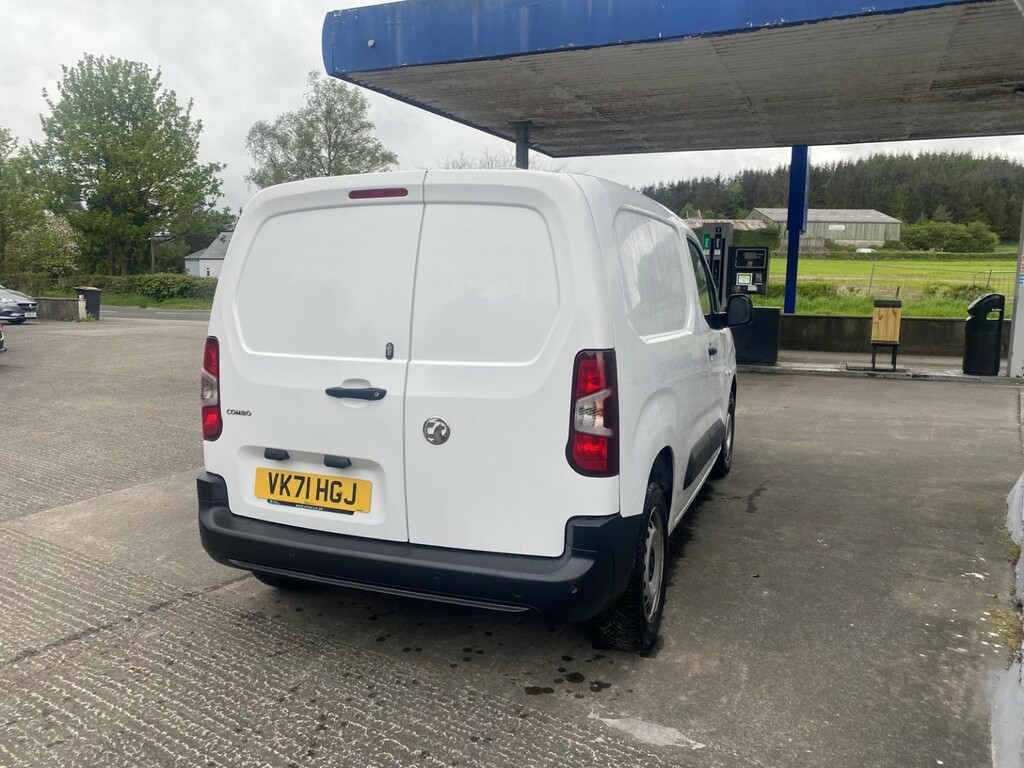 Vauxhall Combo Panel Van 1.5 Turbo D 2300 Edition 2022 VK71HGJ White #6