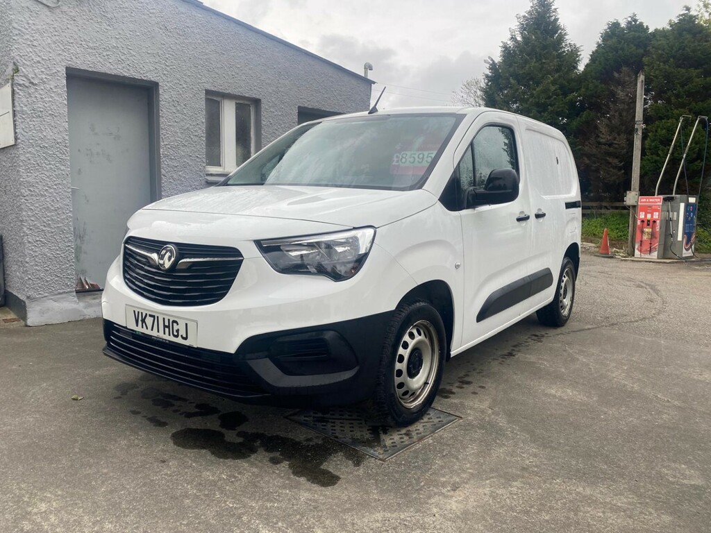 Vauxhall Combo Panel Van 1.5 Turbo D 2300 Edition 2022 VK71HGJ White #3