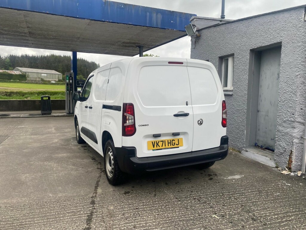 Vauxhall Combo Panel Van 1.5 Turbo D 2300 Edition 2022 VK71HGJ White #5