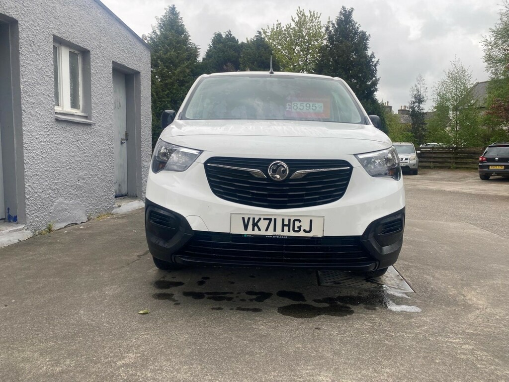 Vauxhall Combo Panel Van 1.5 Turbo D 2300 Edition 2022 VK71HGJ White #2