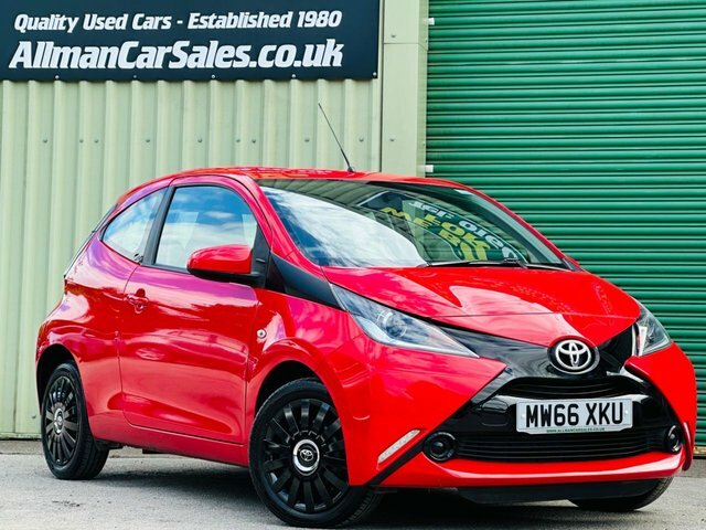 Toyota Aygo 1.0 Vvt-i X-play Hatchback Euro Red