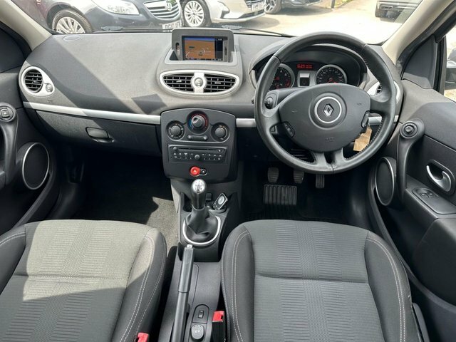Renault Clio 1.2 Tce Dynamique Tomtom Sport Tourer M Grey #3
