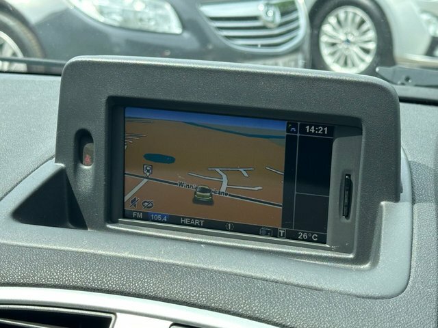 Renault Clio 1.2 Tce Dynamique Tomtom Sport Tourer M Grey #2