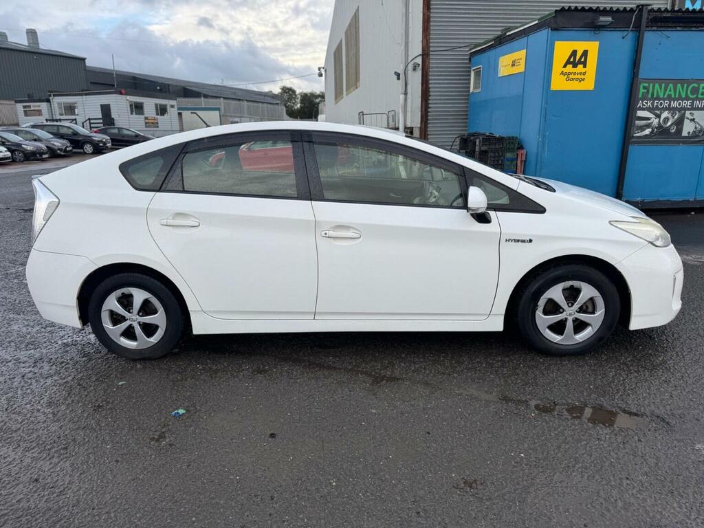 Toyota Prius Saloon 1.8 Vvt-h T Spirit Hatchback Hyb LN12ATY White #4