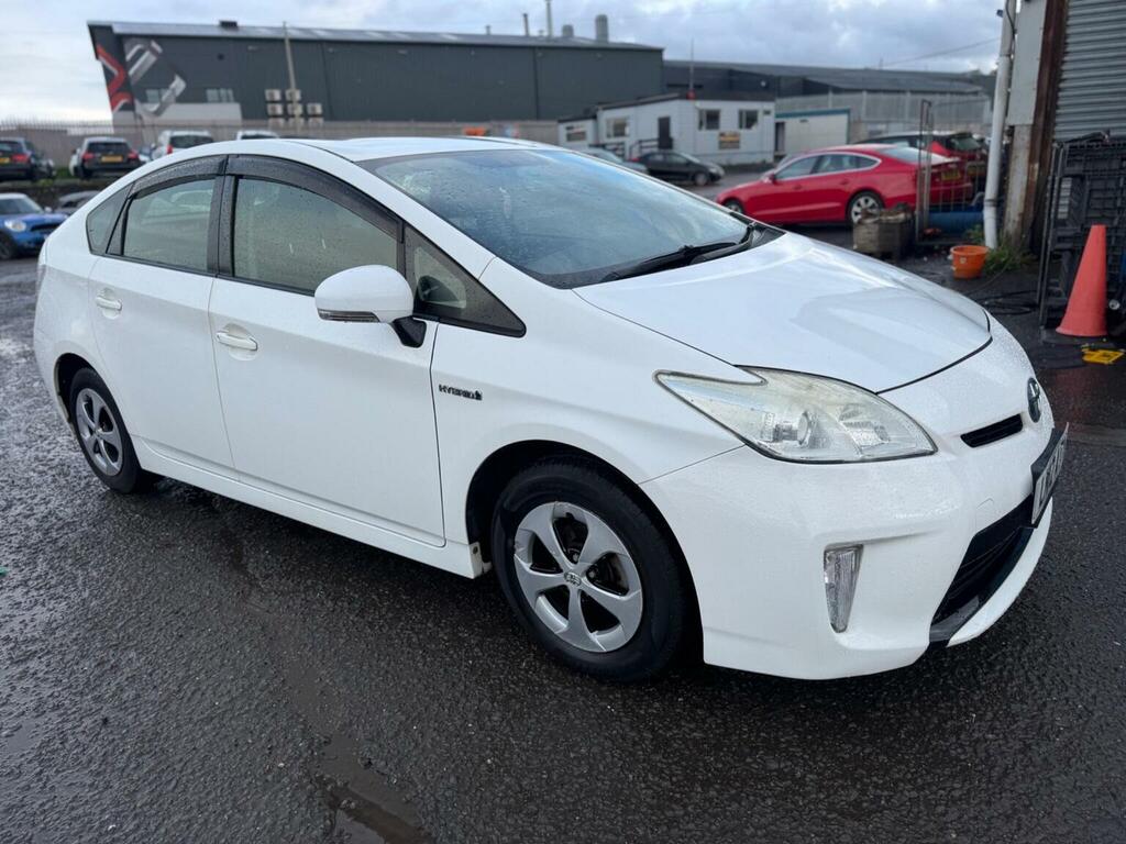 Toyota Prius Saloon 1.8 Vvt-h T Spirit Hatchback Hyb LN12ATY White #2