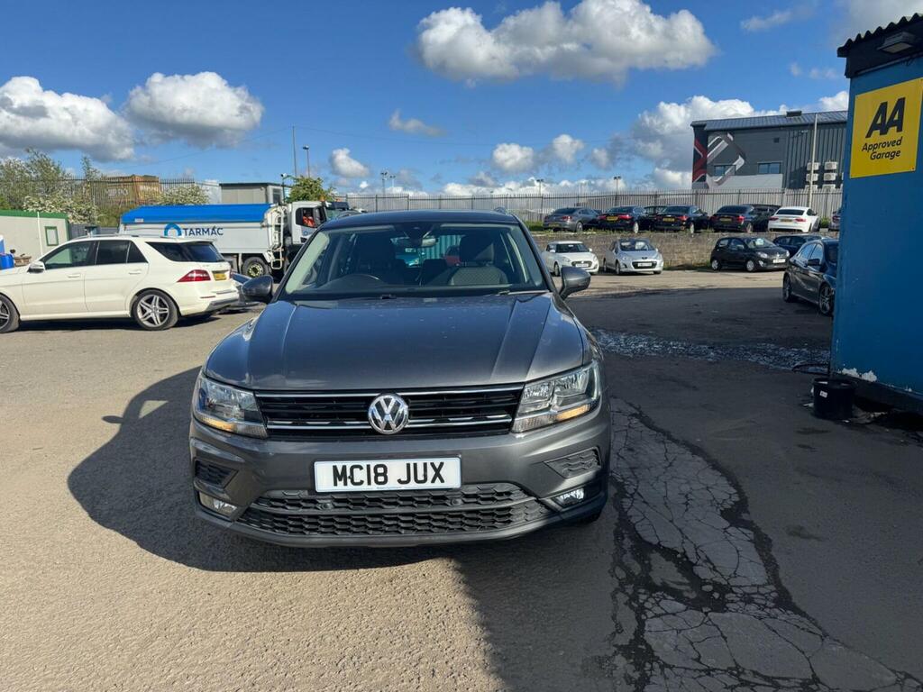 Volkswagen Tiguan Suv 2.0 Tdi Se Navigation Dsg 4Motion Euro 6 Ss MC18JUX Grey #2